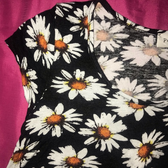 Sunflower Crop Top - Picture 2 of 3